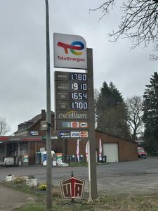 Deutschland tankt weiterhin teuer